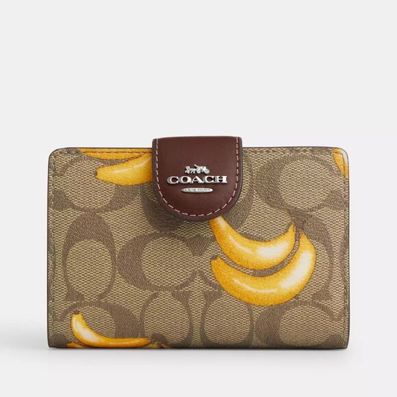 🍌Coach Medium Corner Zip Wallet In Signature Canvas With Banana Print - Picture 1 of 6